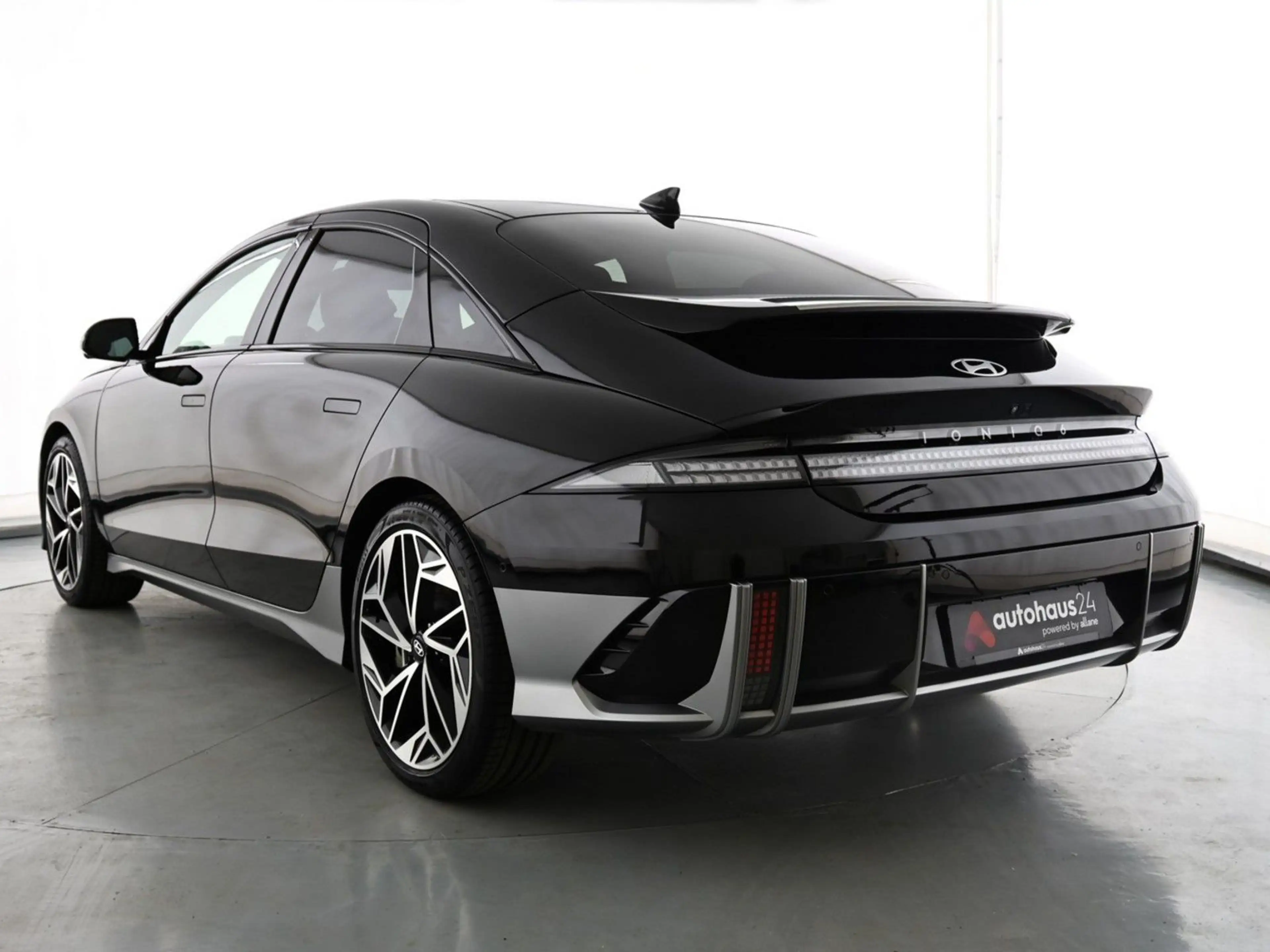 Hyundai IONIQ 6 Uniq / Uniq-Paket IONIQ6|Uniq|Navi — photo 4
