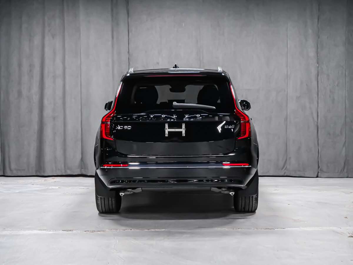 2026 Volvo XC90 Core 7-Seater (Bright Theme) alt 5