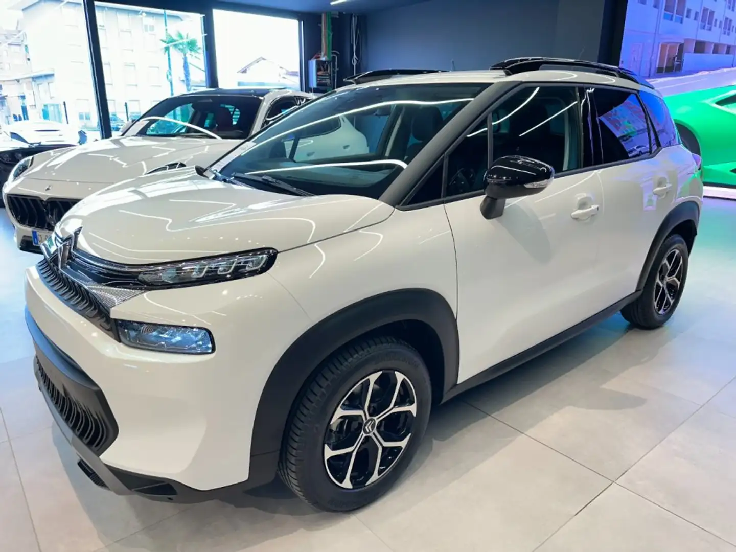 Citroen C3 Aircross PureTech 130 S&S EAT6 Plus Bianco - 1