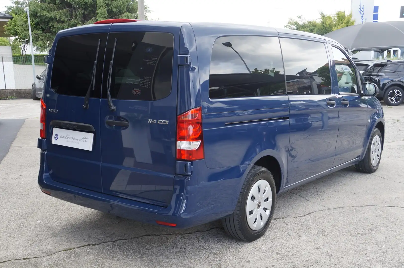 Mercedes-Benz Vito 2.0 114 CDI Tourer Long N1 Blauw - 2