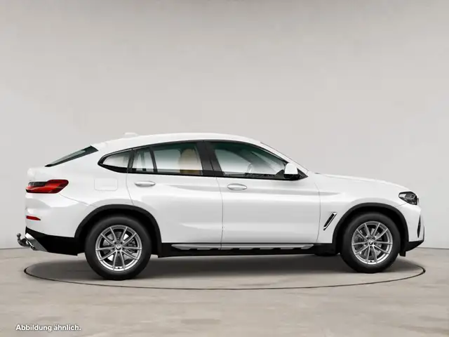 BMW X4 view 8