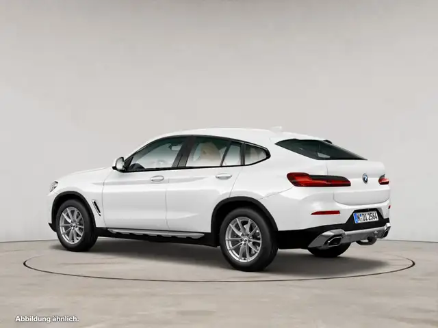 BMW X4 view 6