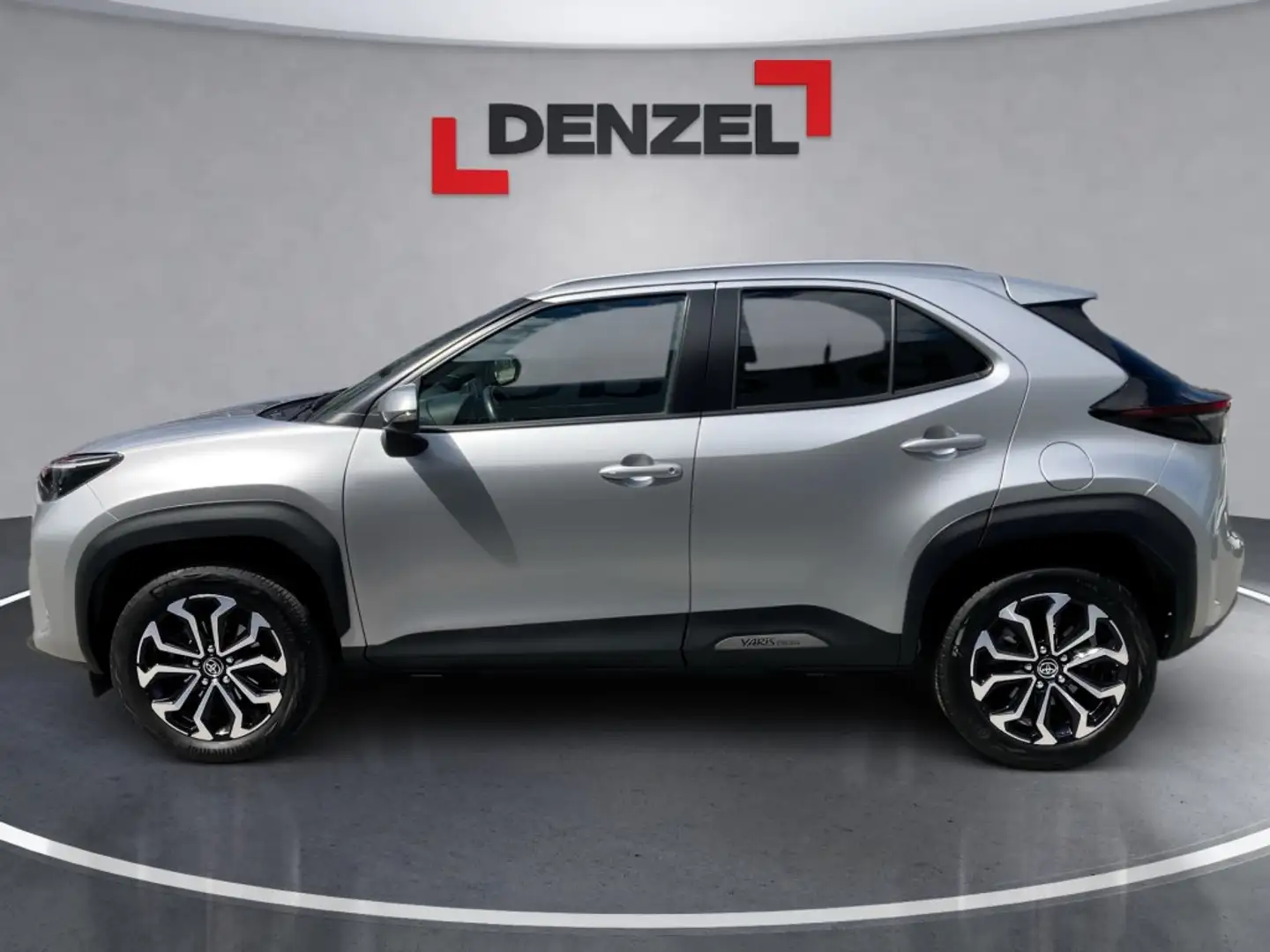 Toyota Yaris Cross - 1,5 l 4x2 Hybrid Active D Silber - 2