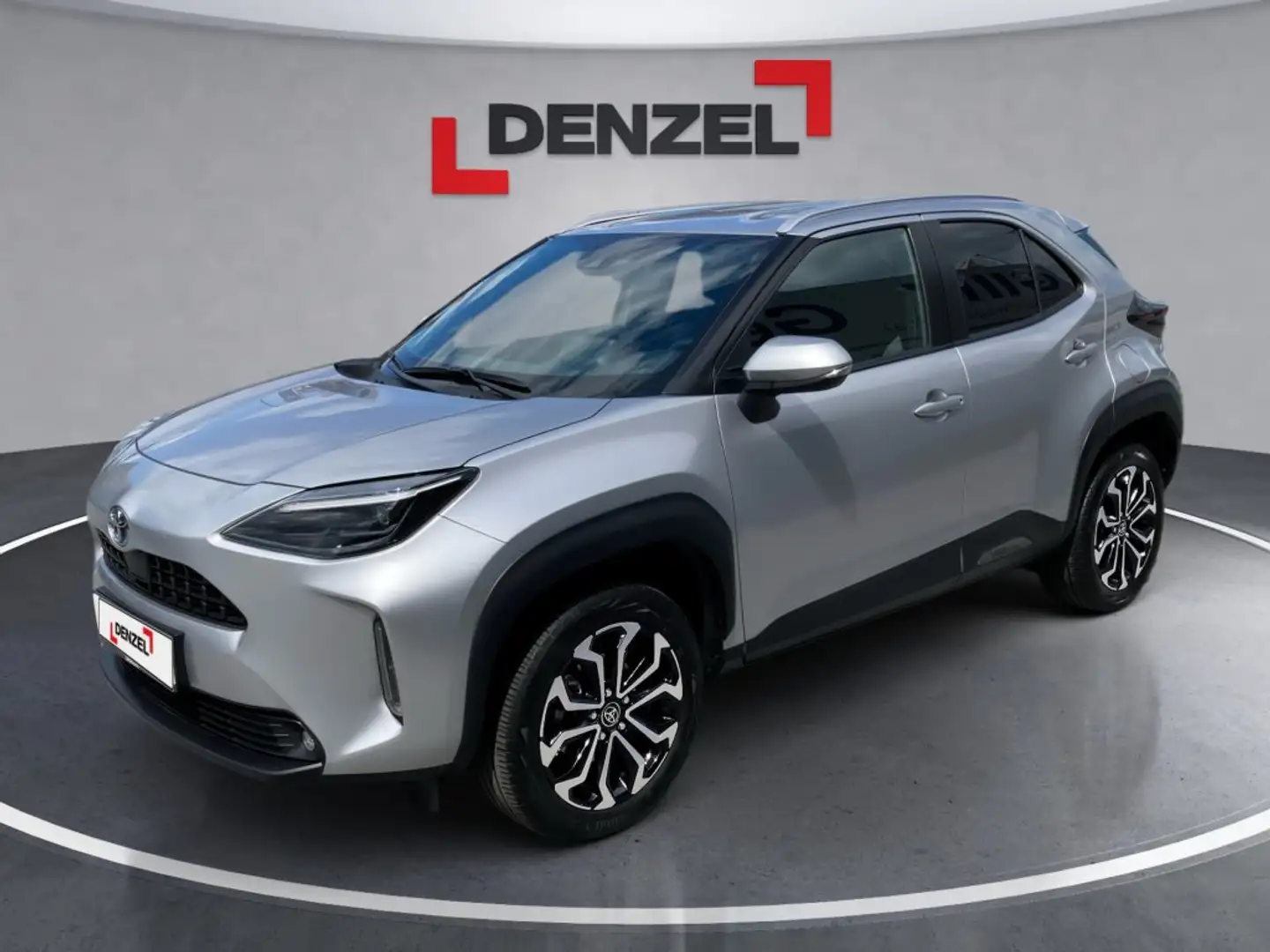 Toyota Yaris Cross - 1,5 l 4x2 Hybrid Active D Silber - 1