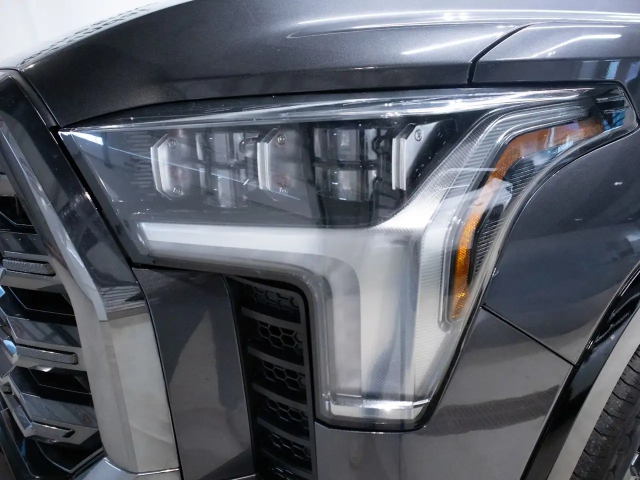 Toyota Tundra снимка Toyota Tundra