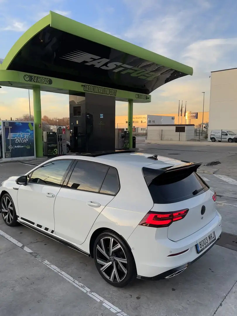 Volkswagen Golf 2.0TDI R-Line DSG 110kW - 1