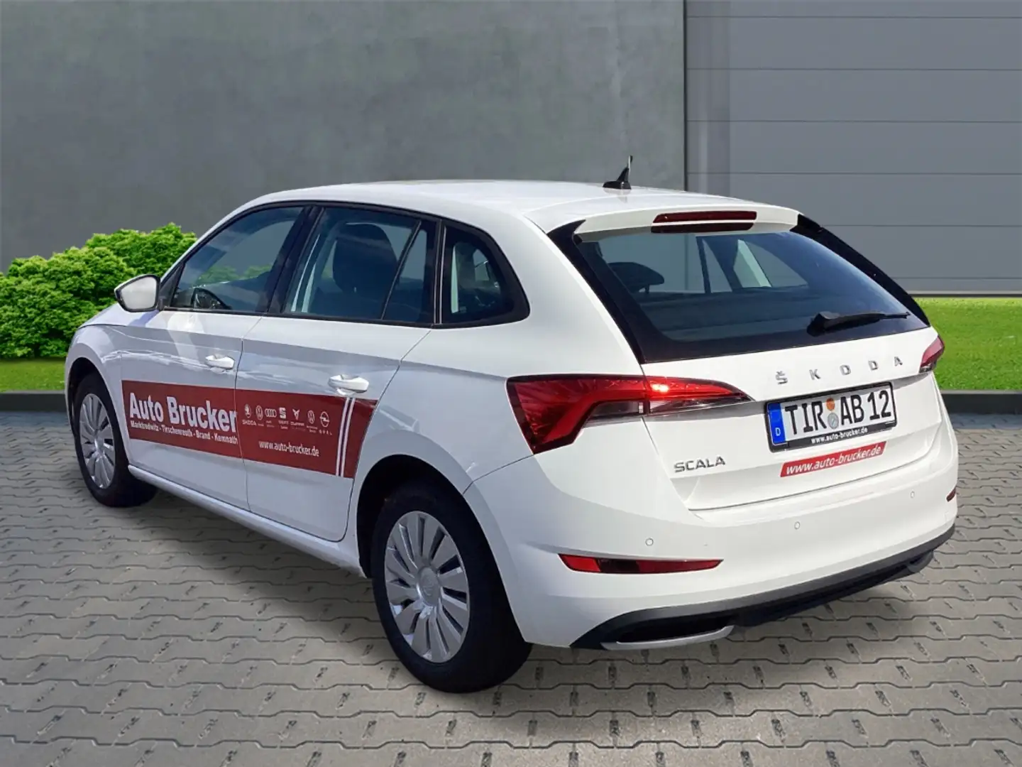 Skoda Scala Cool Plus 1.0 TSI LED Klimaanlage PDC SHZ Weiß - 2