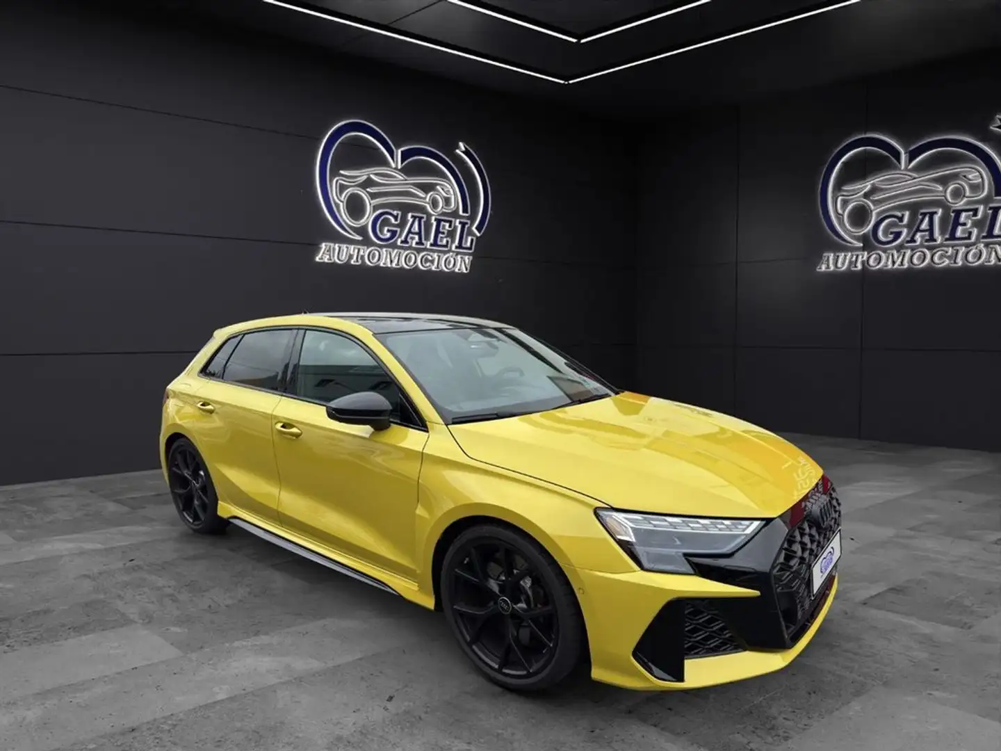 Audi RS3 Sportback quattro S tronic 294kW Amarillo - 1