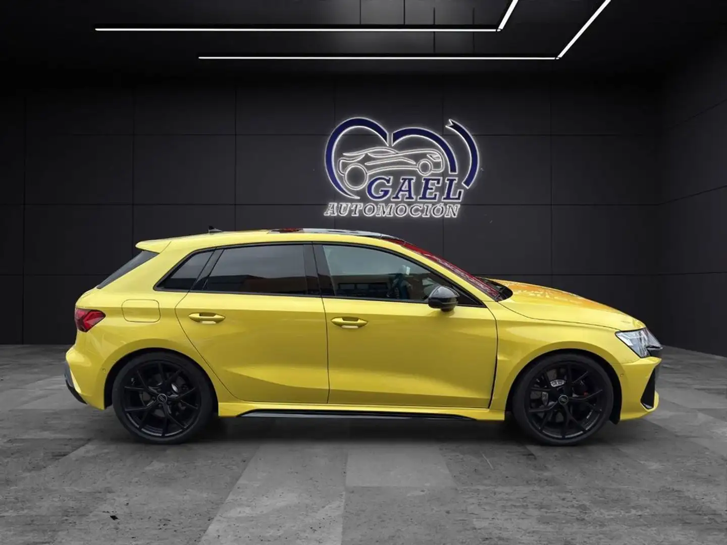 Audi RS3 Sportback quattro S tronic 294kW Amarillo - 2