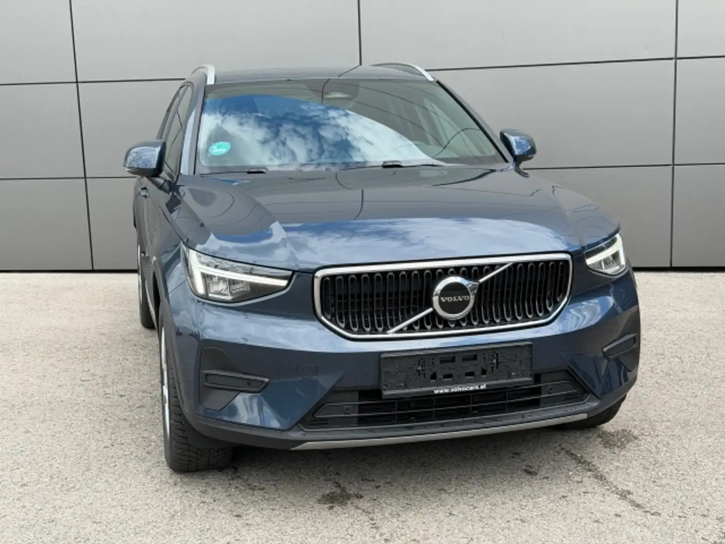 Volvo XC40 B3 Core Aut. Blau - 2