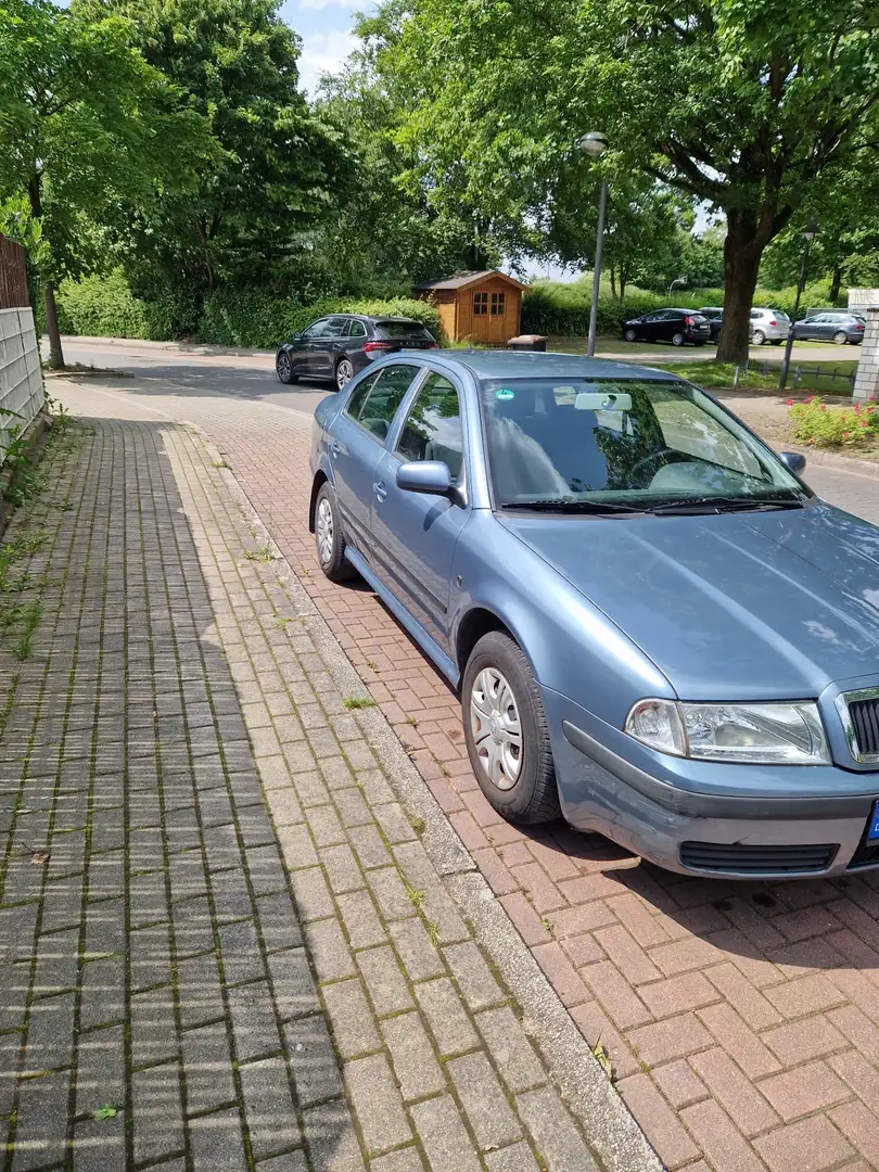 Skoda Octavia 1.4 Tour Grau - 1