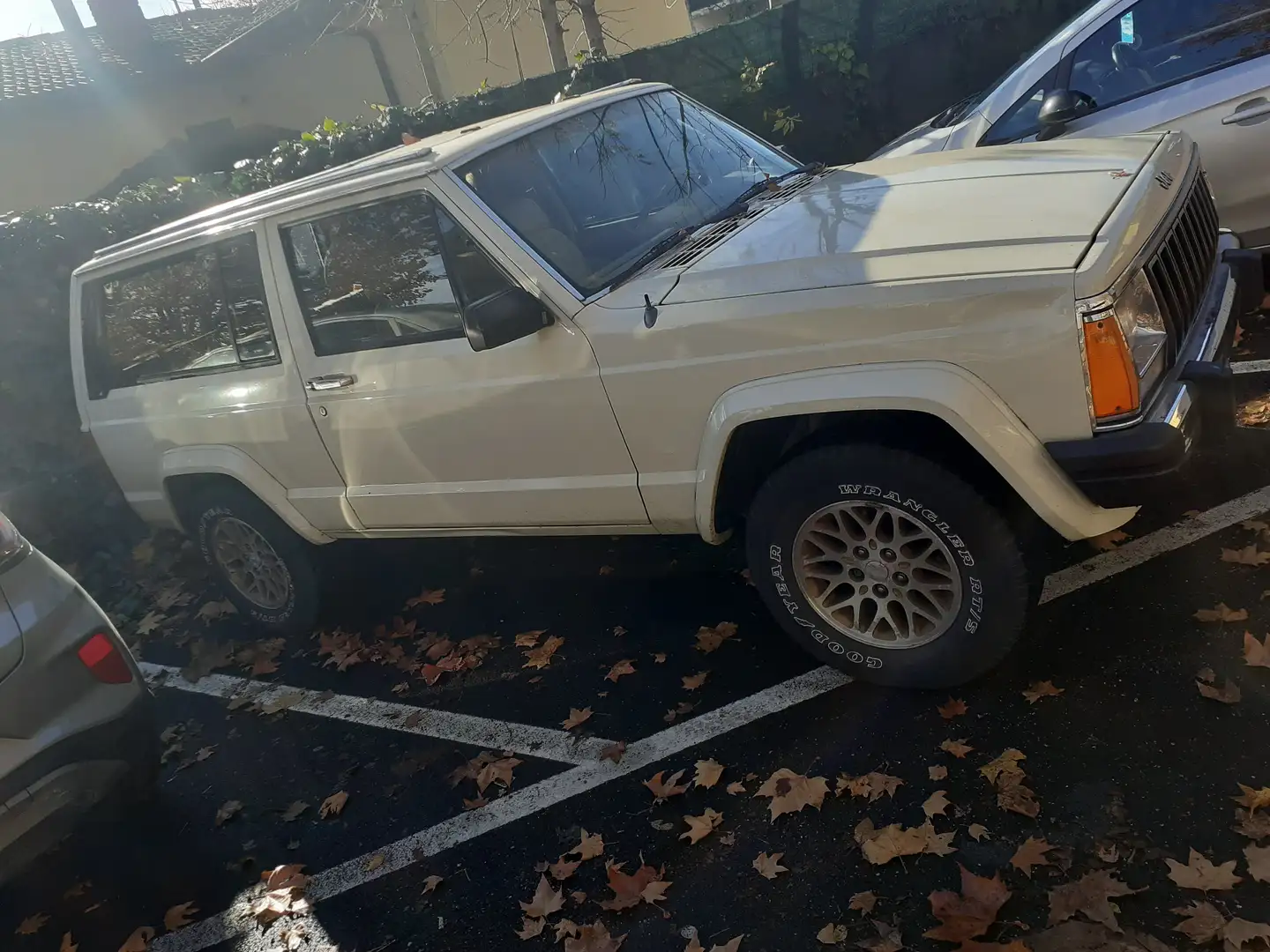 Jeep Cherokee XJ Limited Beige - 2
