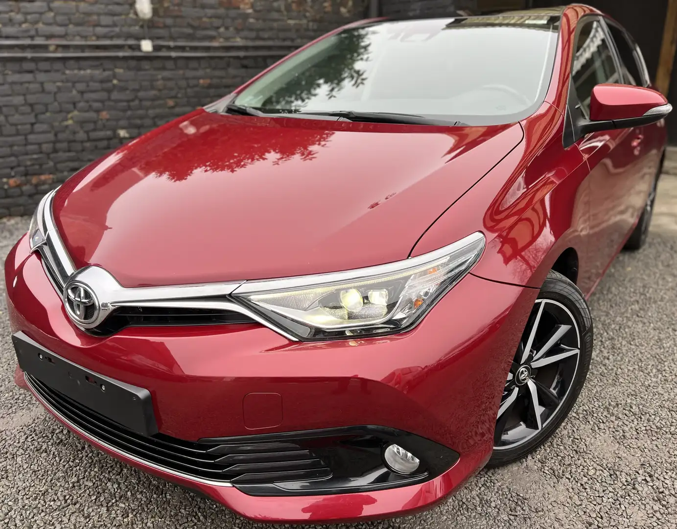 Toyota Auris 1.2 Turbo Comfort pack 50+CAMÉRA +NAVI+CAR-PASS Rouge - 1