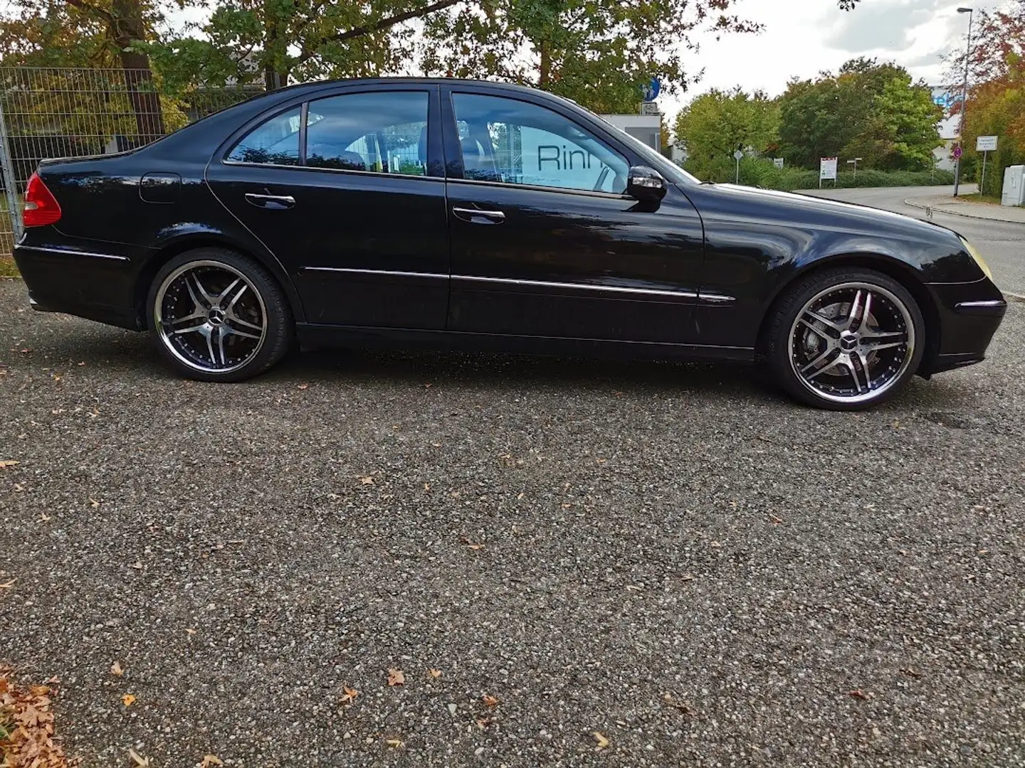 Mercedes-Benz E 320 E 320 CDI Avantgarde Sport Edition Czarny - 2