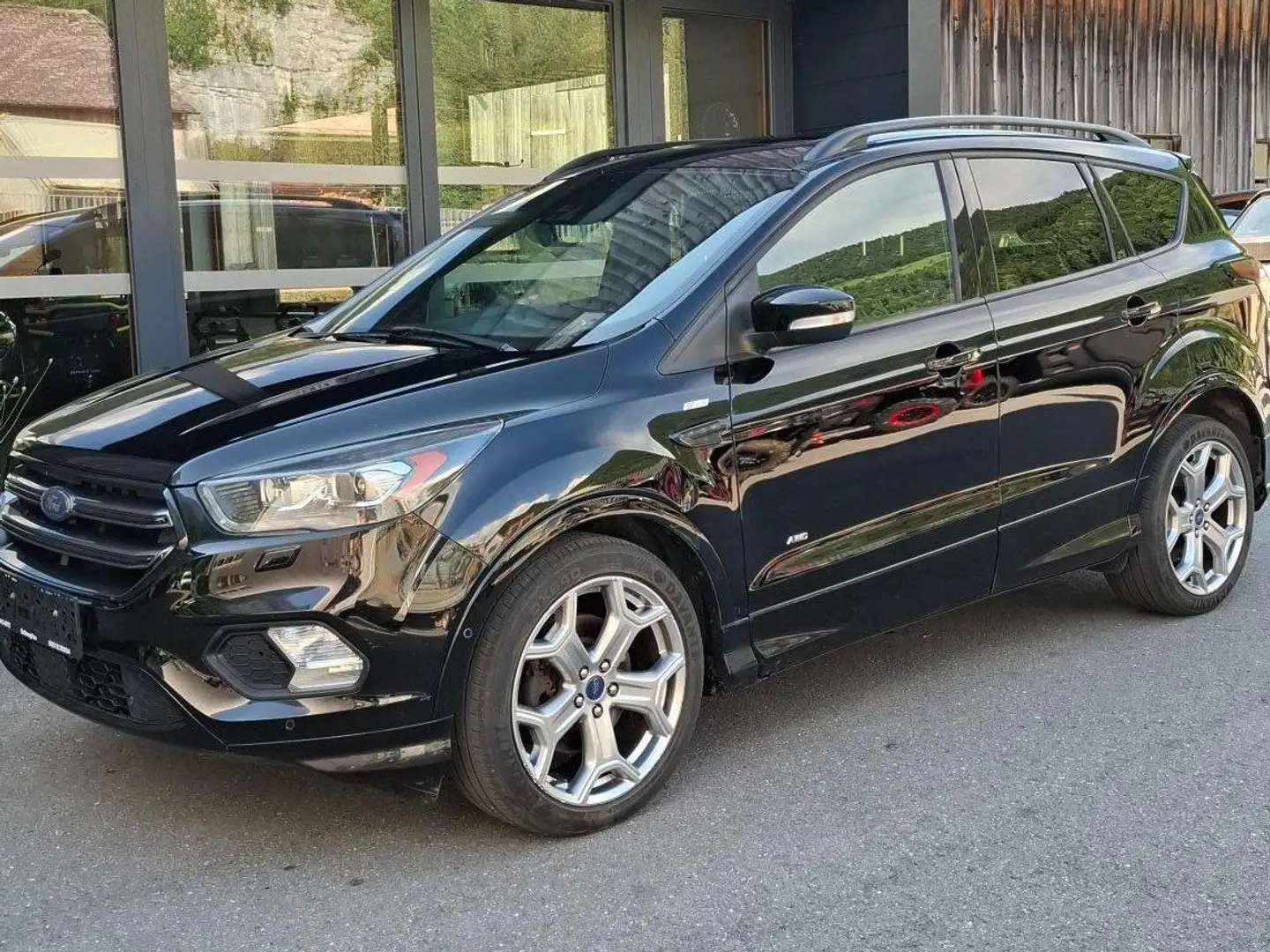 Ford Kuga ST-Line Schwarz - 2
