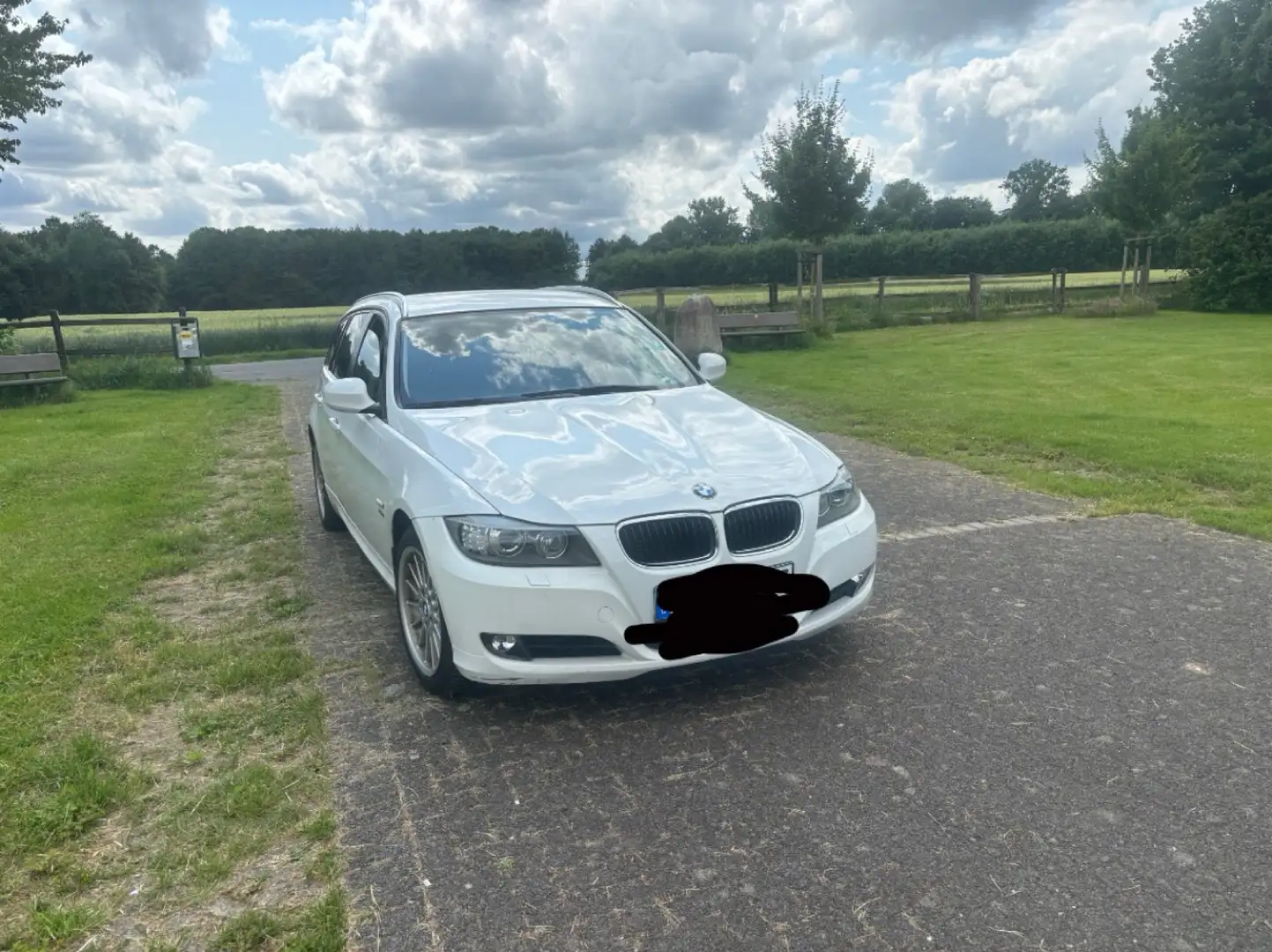 BMW 320 320d xDrive DPF Touring Weiß - 1
