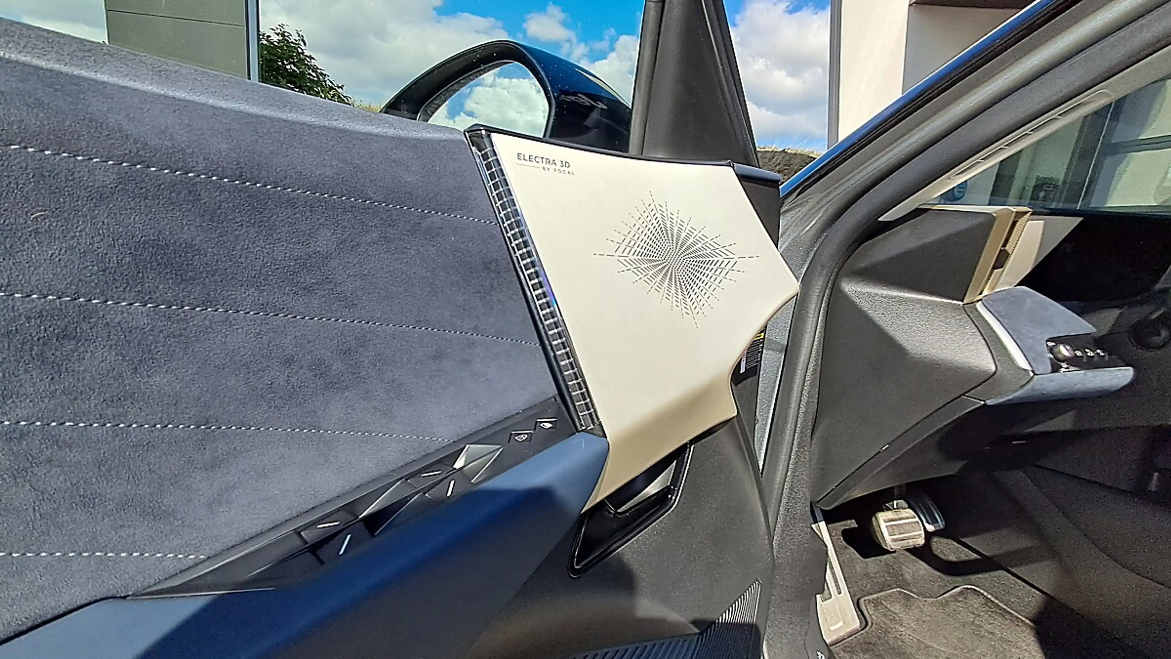 DS Automobiles N°8 DS N8 Long Range 97,2kWh AWD Etoile Aut. — photo 15
