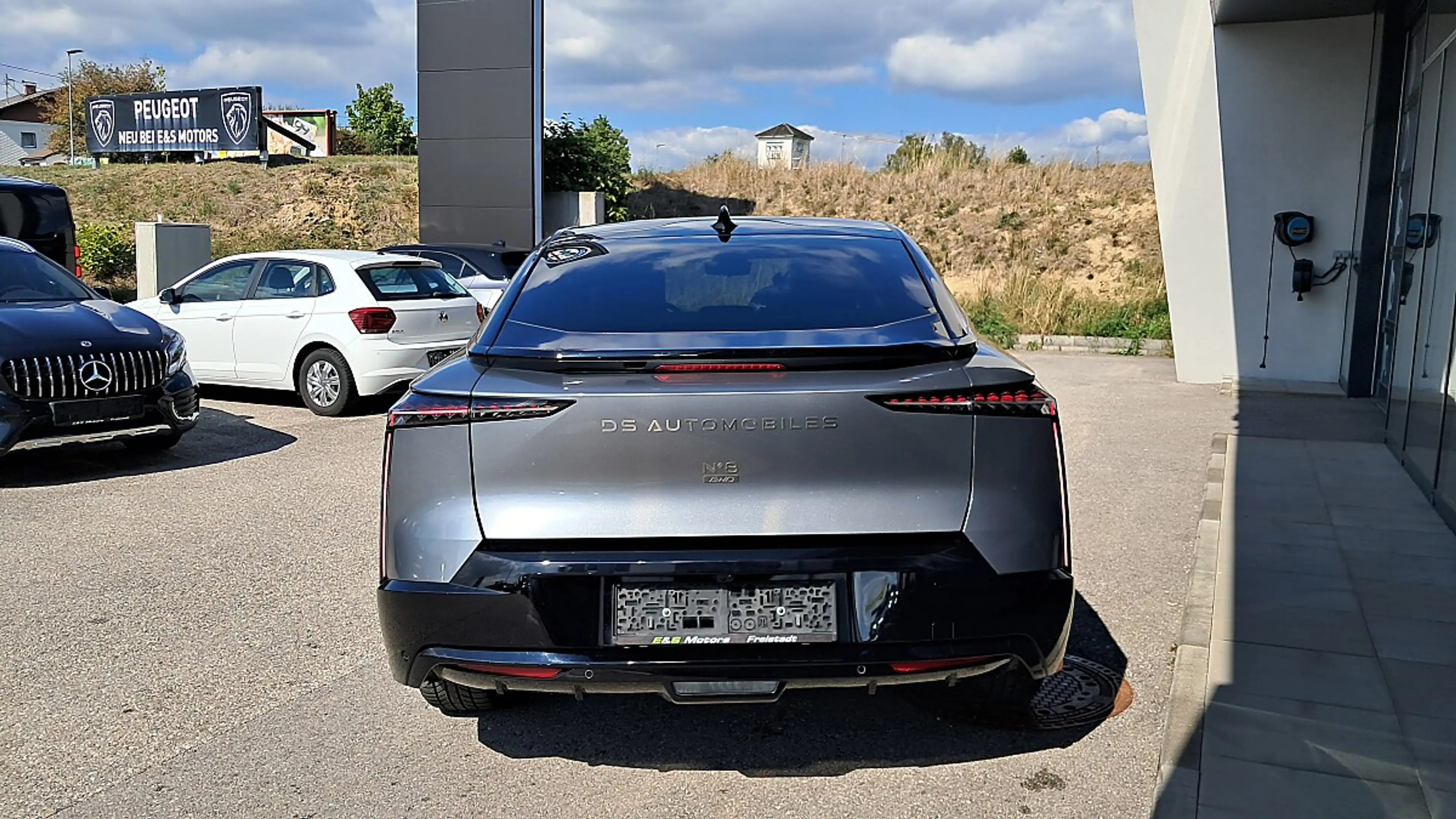 DS Automobiles N°8 DS N8 Long Range 97,2kWh AWD Etoile Aut. — photo 6