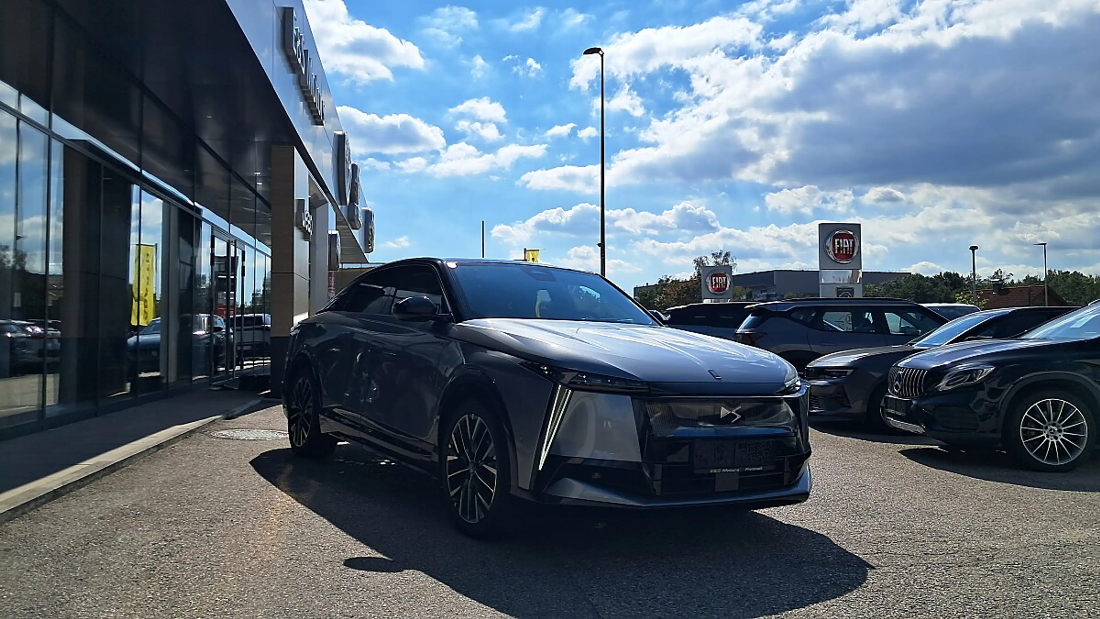 DS Automobiles N°8 DS N8 Long Range 97,2kWh AWD Etoile Aut. — photo 10