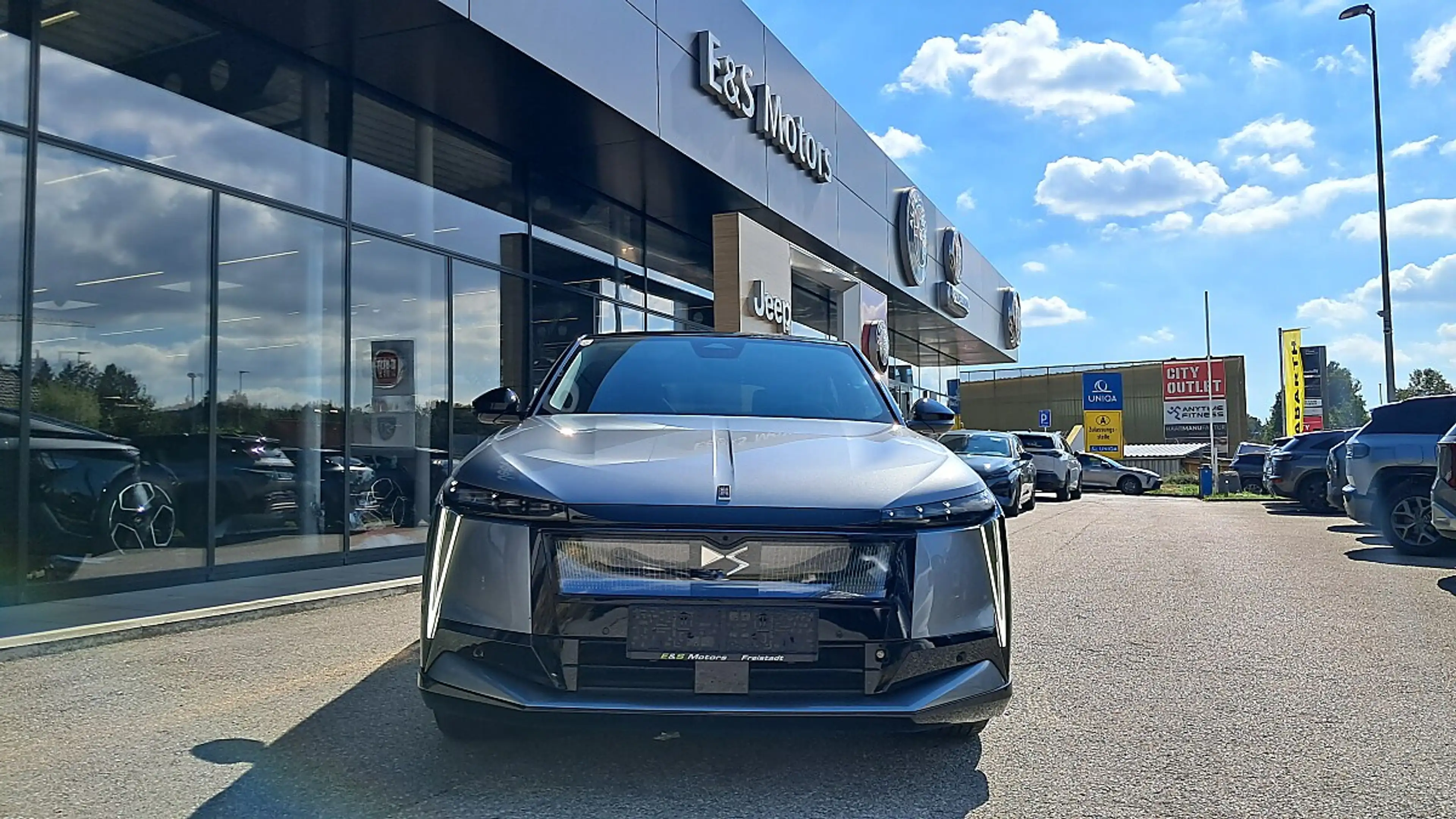 DS Automobiles N°8 DS N8 Long Range 97,2kWh AWD Etoile Aut. — photo 11