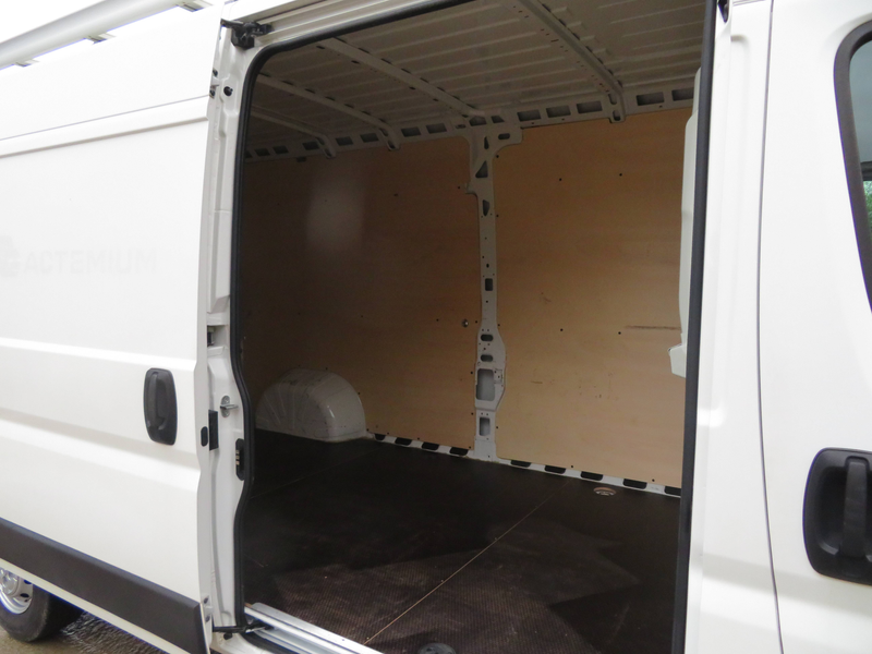 Peugeot Boxer 2.2BlueHDI - L3H2 — photo 9