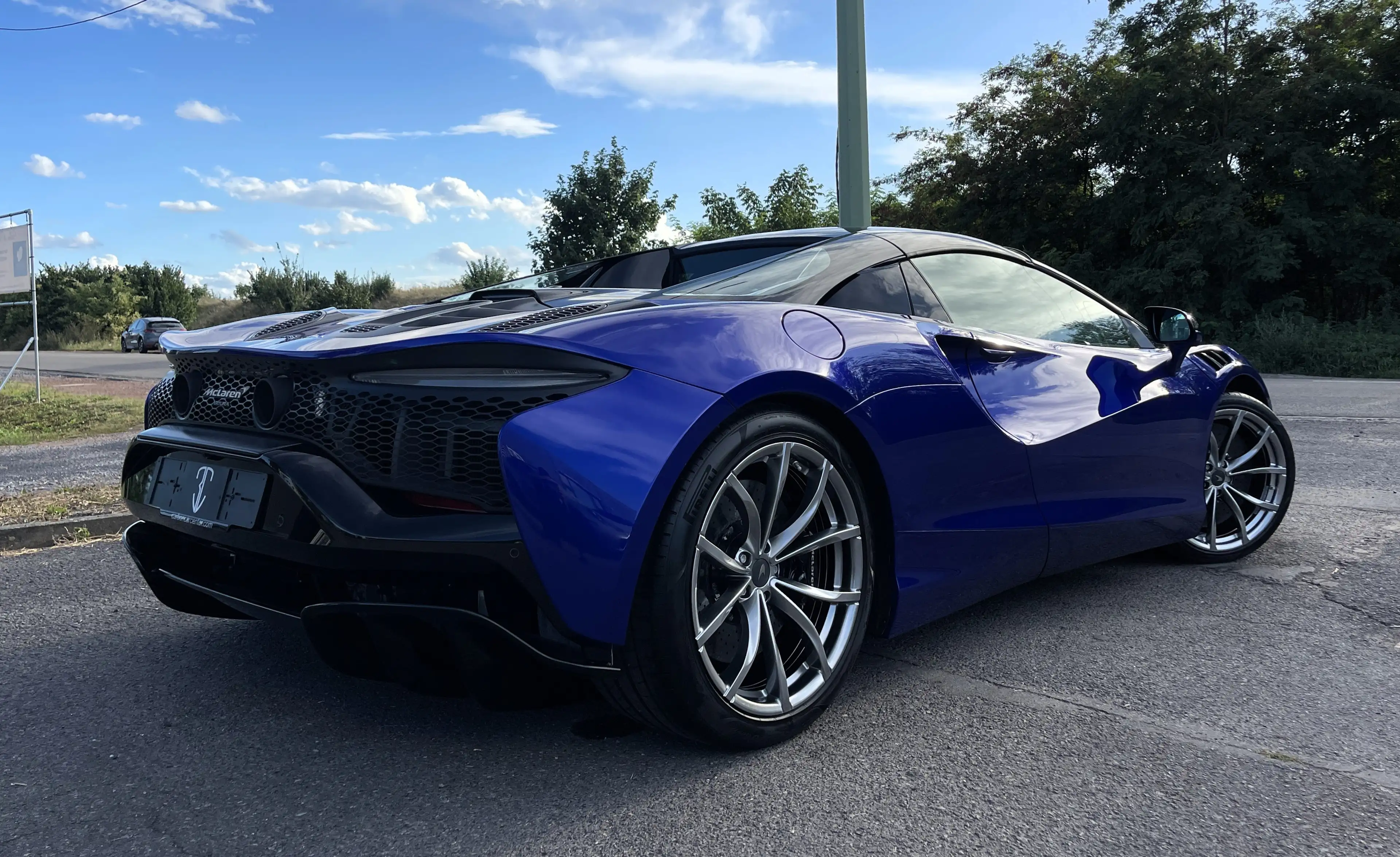 McLaren Artura Spider "TechLux/Driving Assistant/Technology Pack" — photo 9