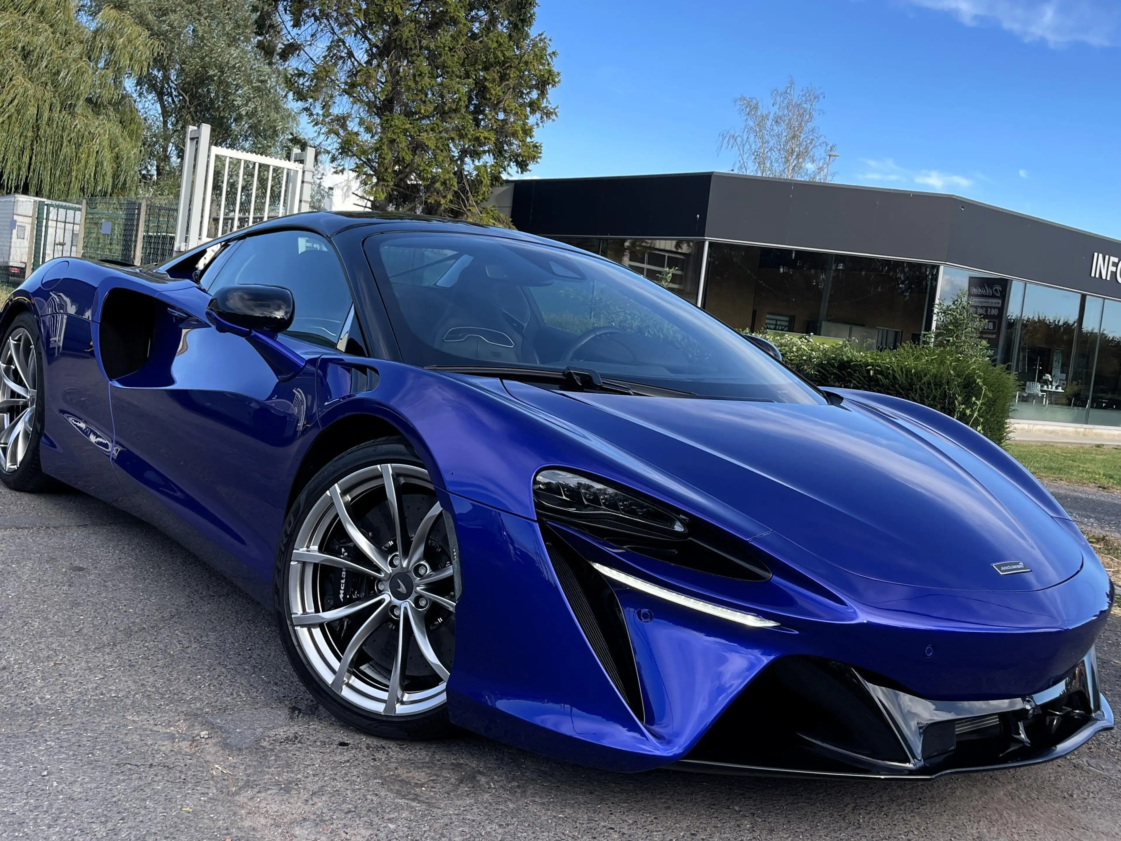 McLaren Artura Spider "TechLux/Driving Assistant/Technology Pack" — photo 5