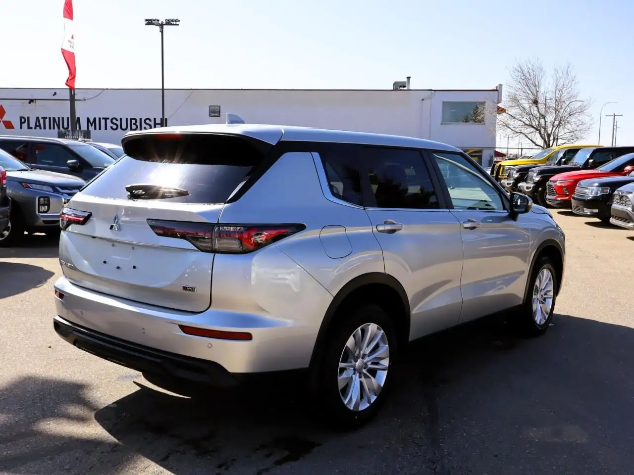 Mitsubishi Outlander снимка Mitsubishi Outlander