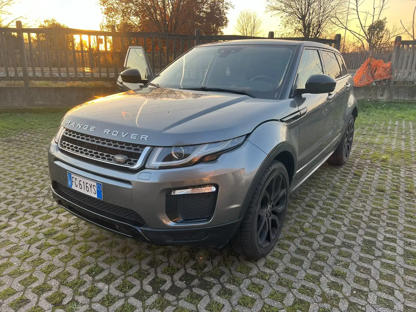 Land Rover Range Rover Evoque Range Rover Evoque 5p 2.0 td4 HSE 180cv auto Grigio - 2