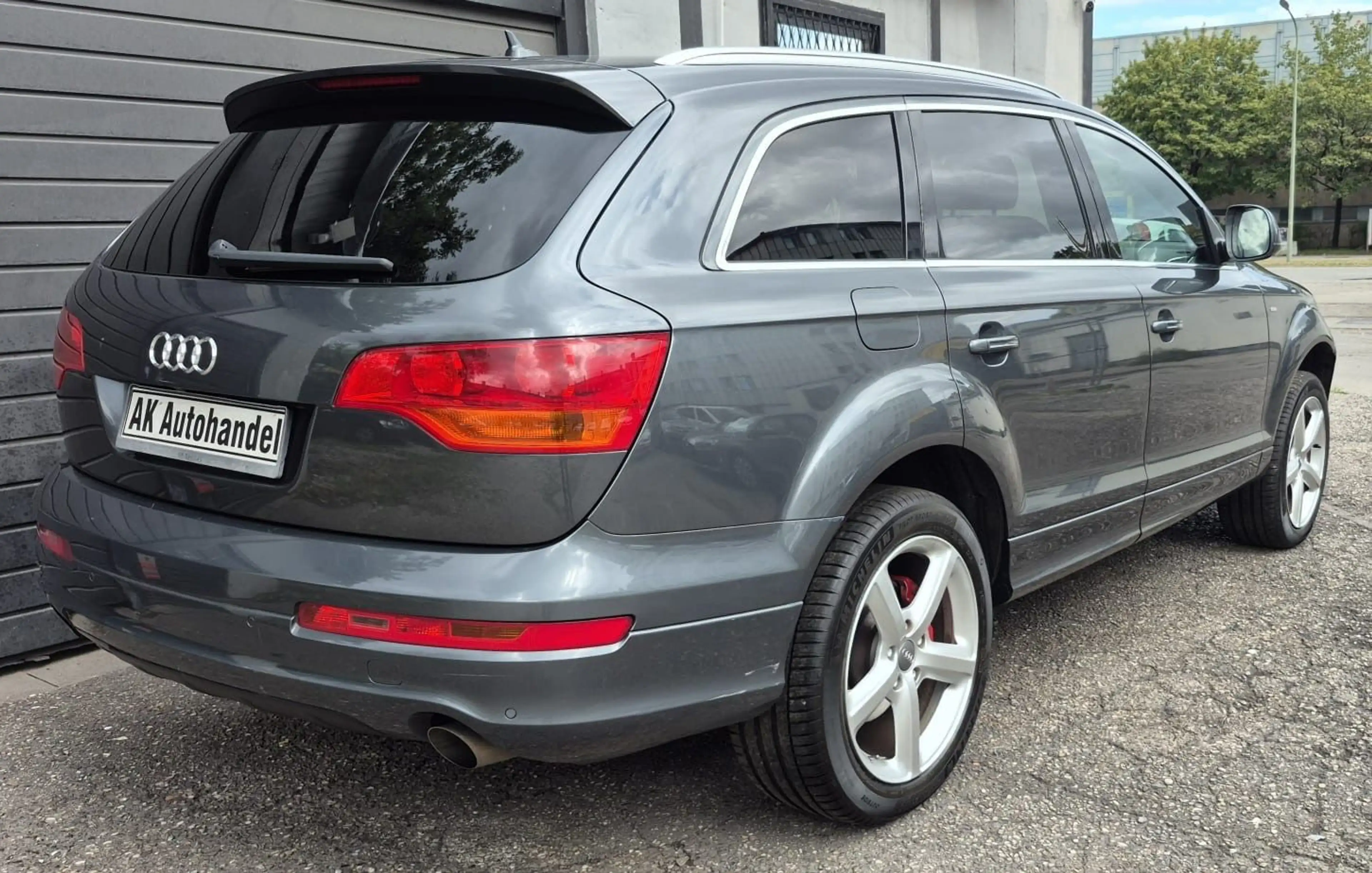 Audi Q7 3.0 TDI quattro S-Line Bose Temp Pano 7 Sitz — photo 6
