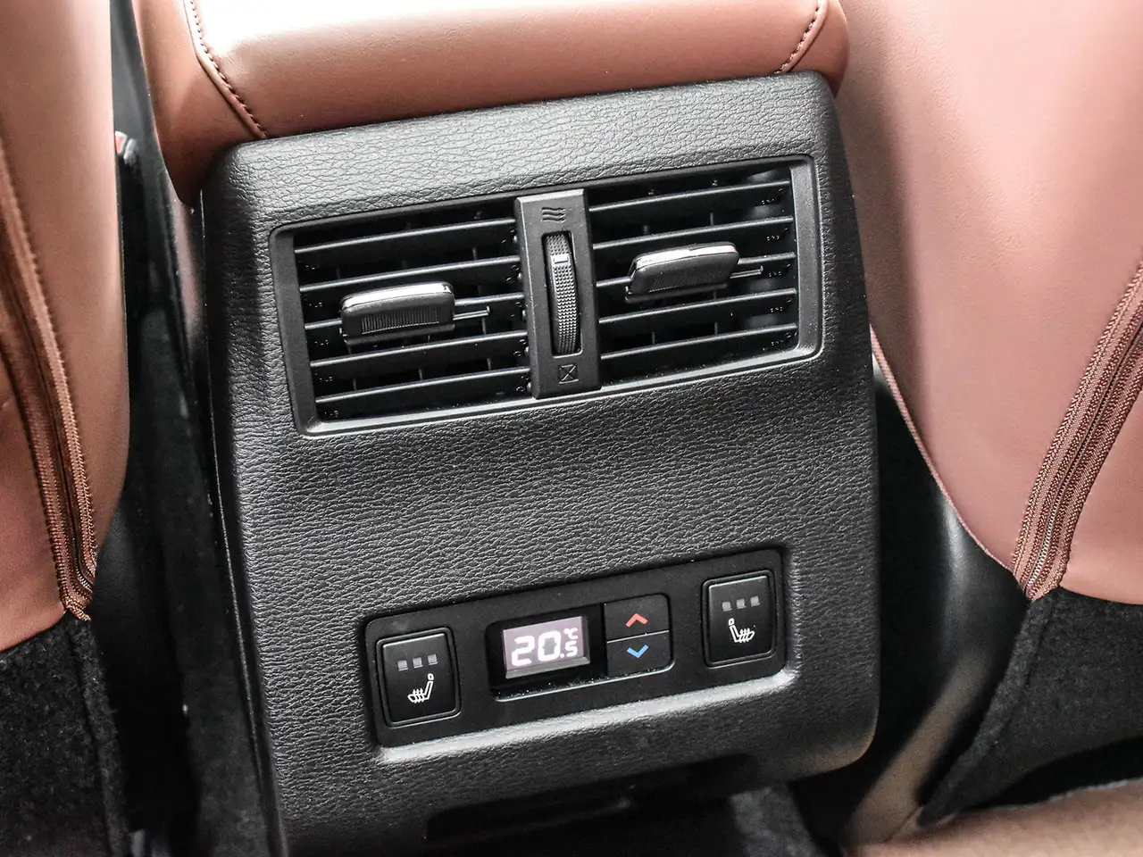 Mitsubishi Outlander снимка Mitsubishi Outlander