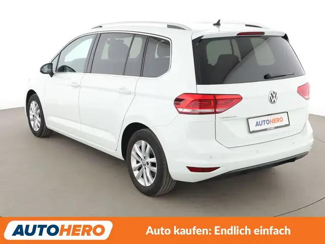 Volkswagen Touran view 4