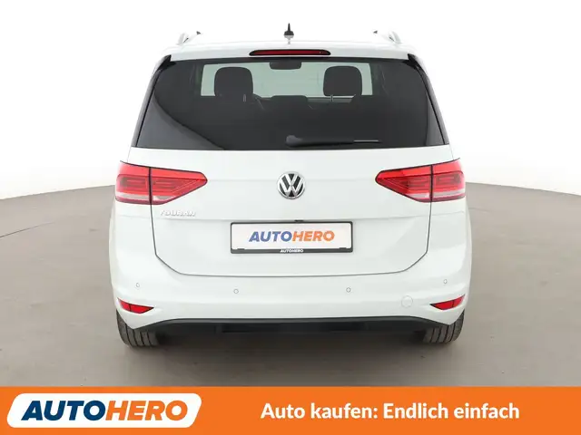 Volkswagen Touran view 5