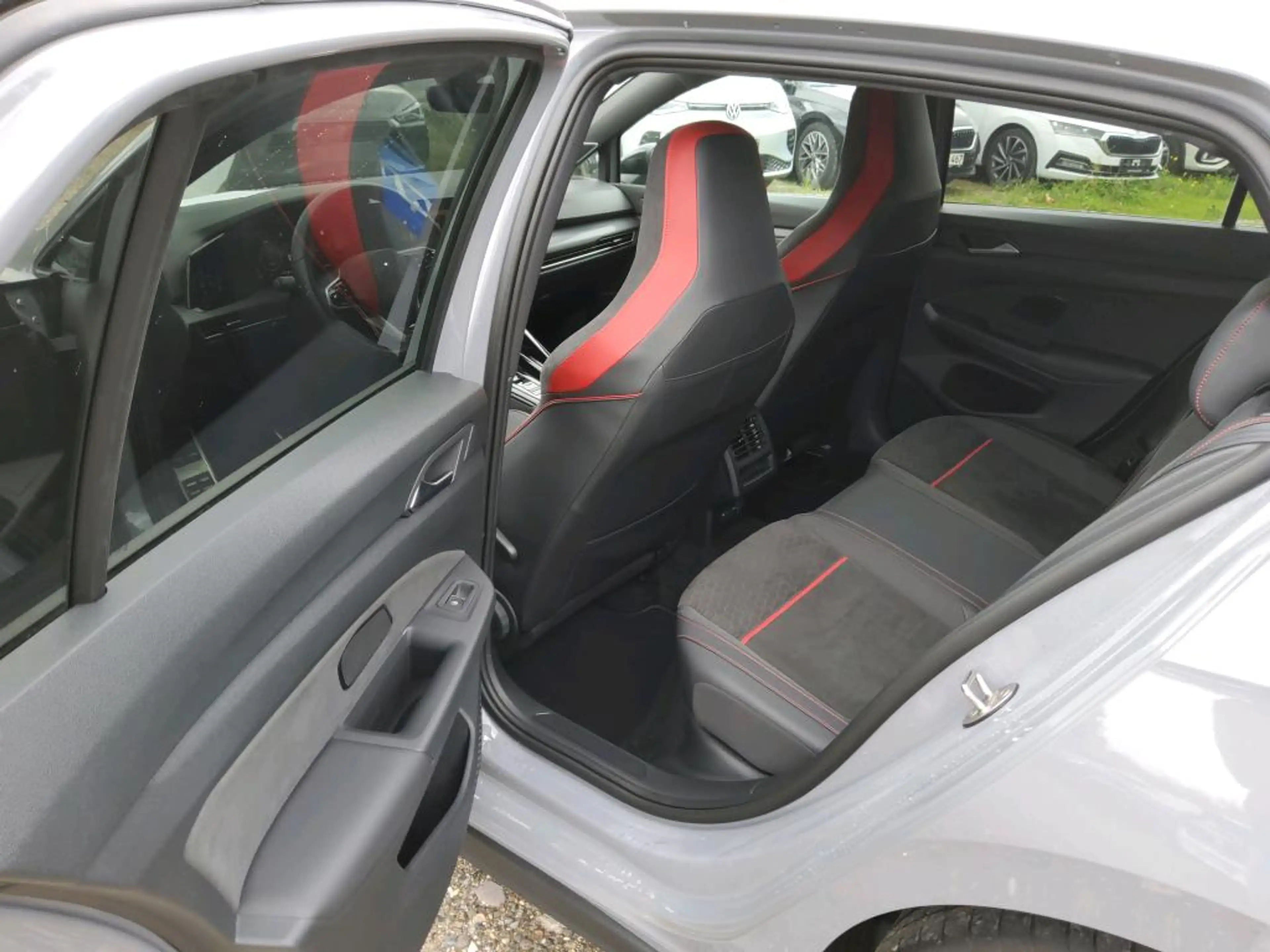 Volkswagen Golf GTI Clubsport 2.0 TSI DSG Black Style Navi., Tel., ... — photo 6