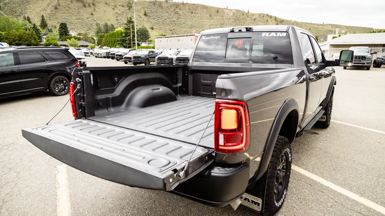 RAM 2500 снимка RAM 2500