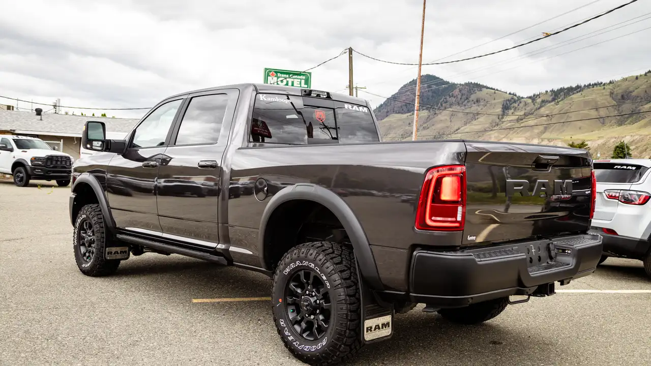 RAM 2500 снимка RAM 2500