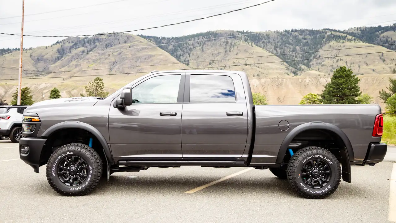 RAM 2500 снимка RAM 2500