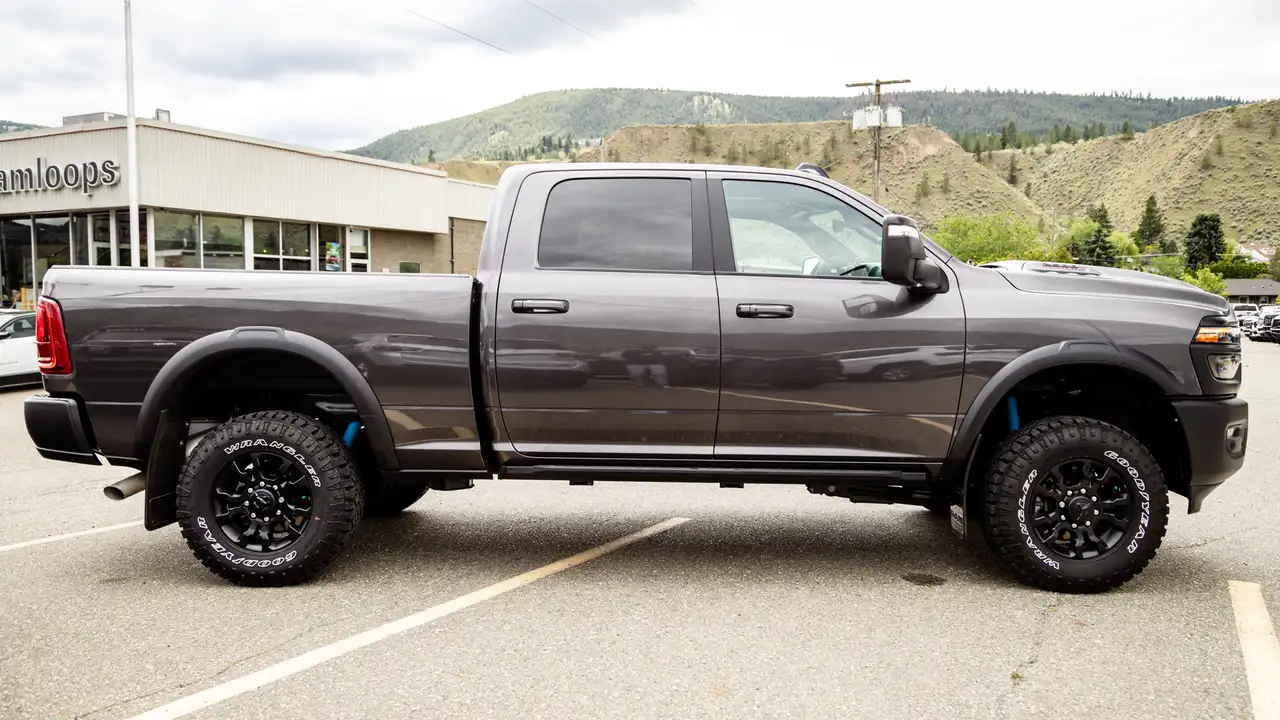 RAM 2500 снимка RAM 2500