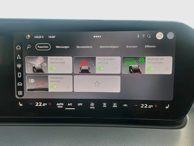 Audi Q3 view 27