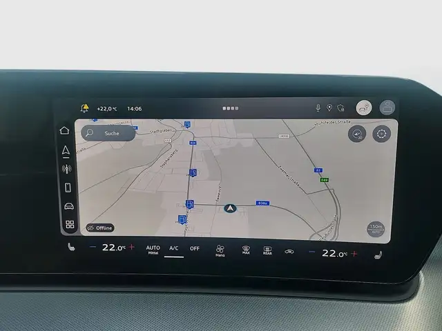 Audi Q3 view 22