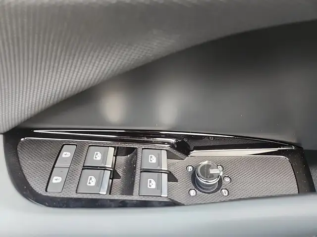 Audi Q3 view 17
