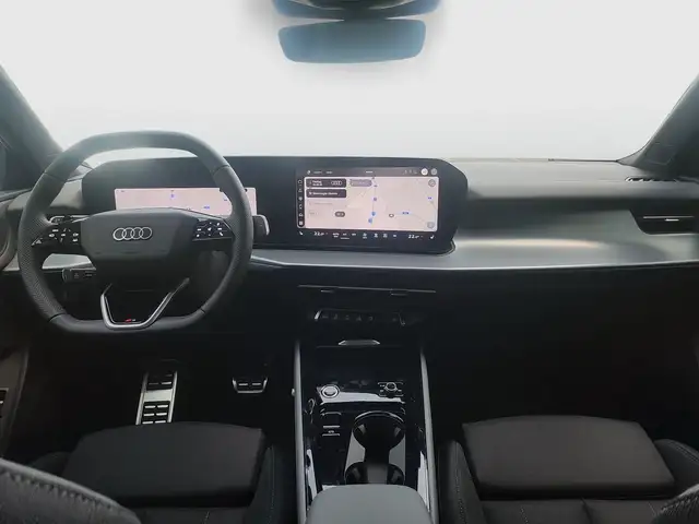 Audi Q3 view 8
