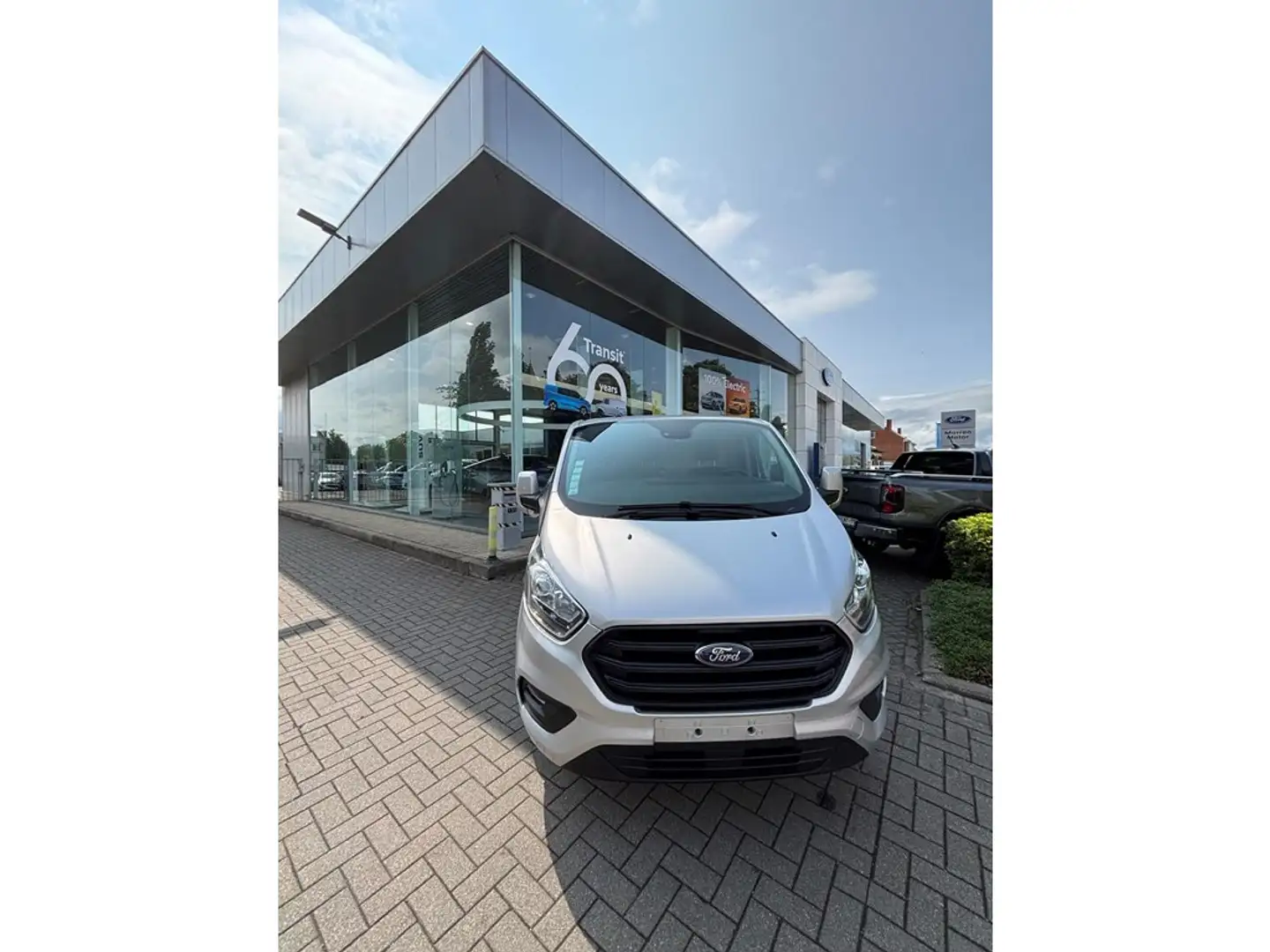 Ford Transit Custom TREND 2.0 TDCI 130PK 6V OC3138 Zilver - 1