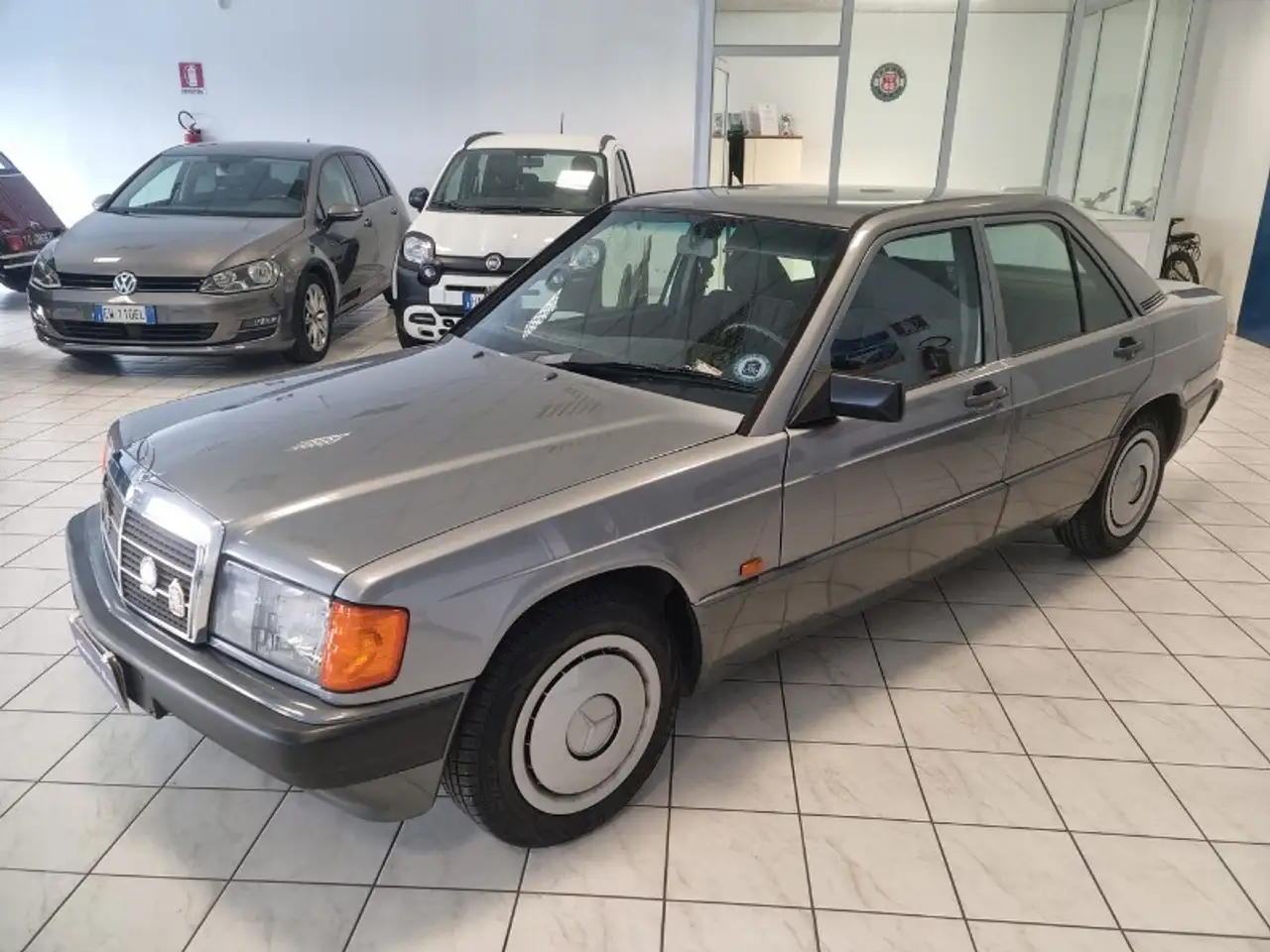 Mercedes-Benz 190 2.0 E, foto 3