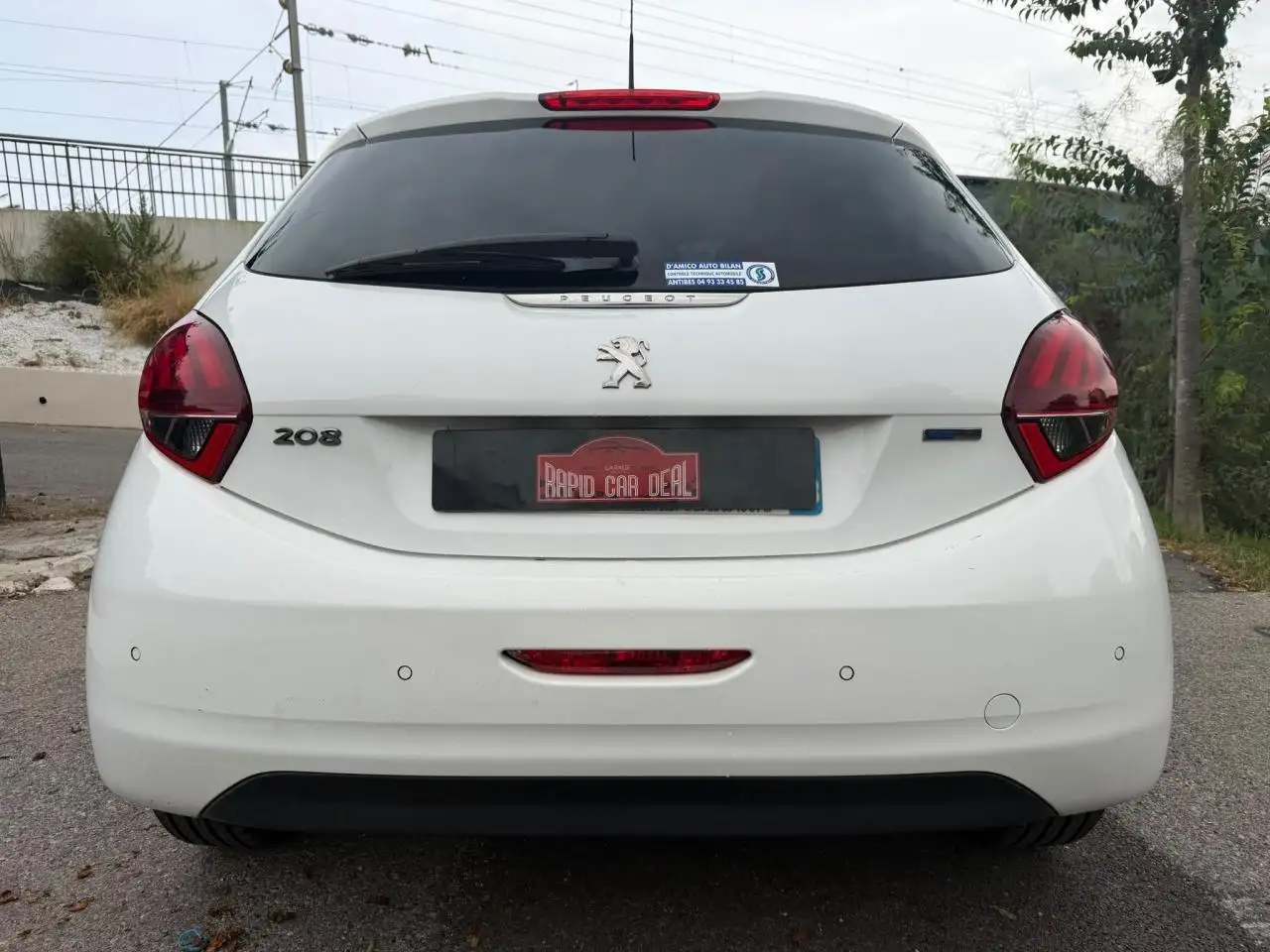 Peugeot 208 208 — photo 5