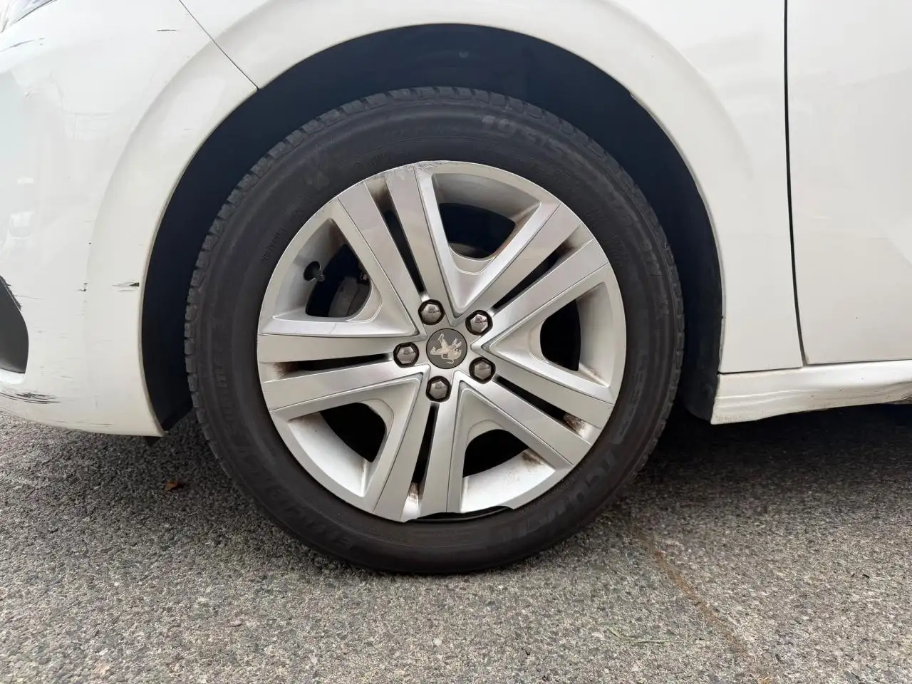 Peugeot 208 208 — photo 30