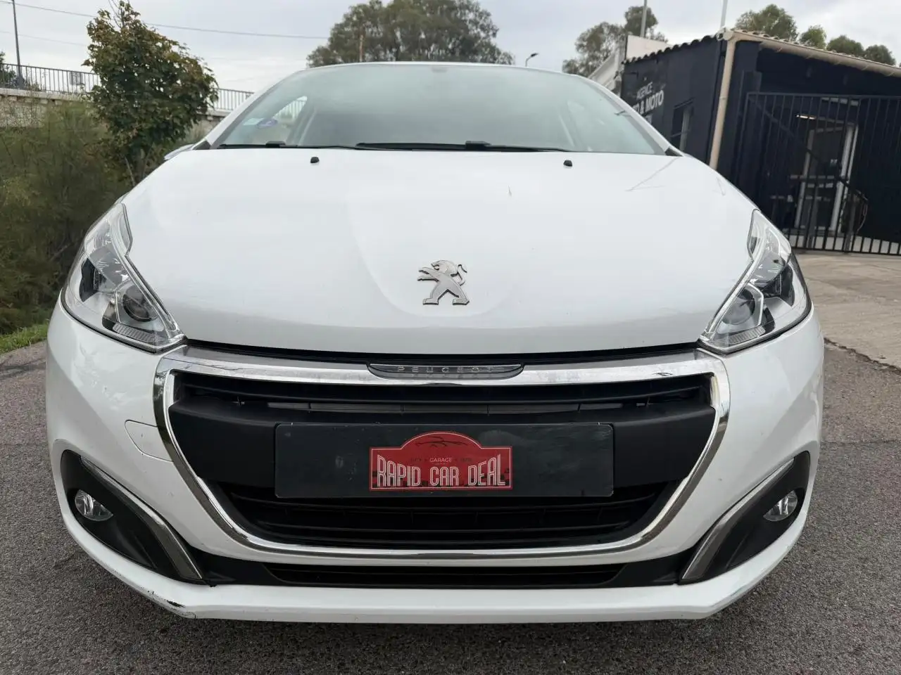 Peugeot 208 208 — photo 9