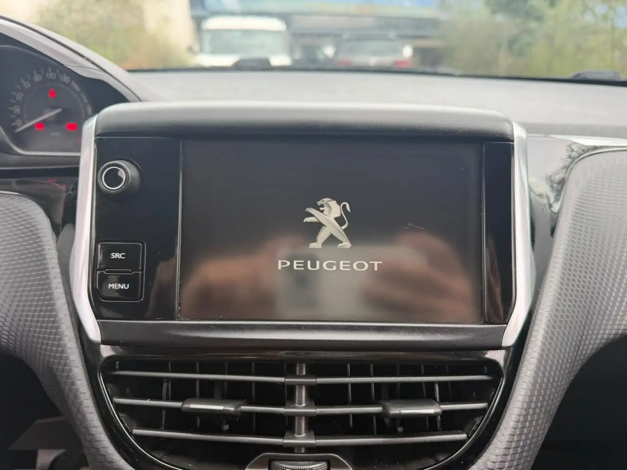 Peugeot 208 208 — photo 21