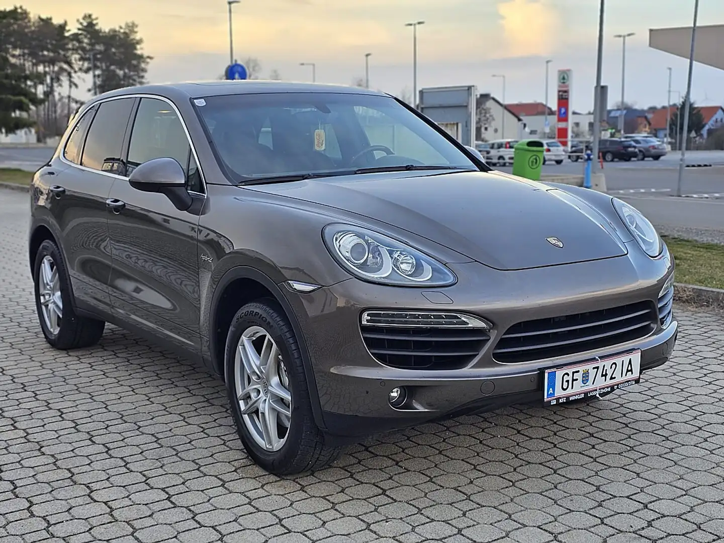 Porsche Cayenne II S Hybrid PHEV Aut. Braun - 1