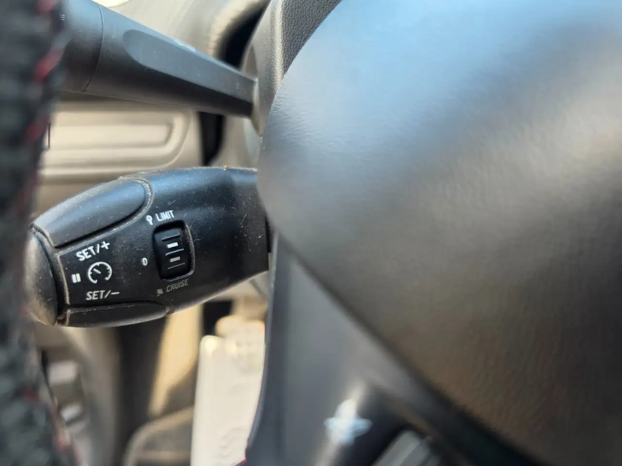 Peugeot 208 208 — photo 11